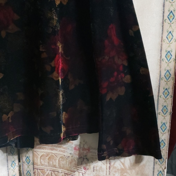 Womens  Party Jacket. - Picture 4 of 4